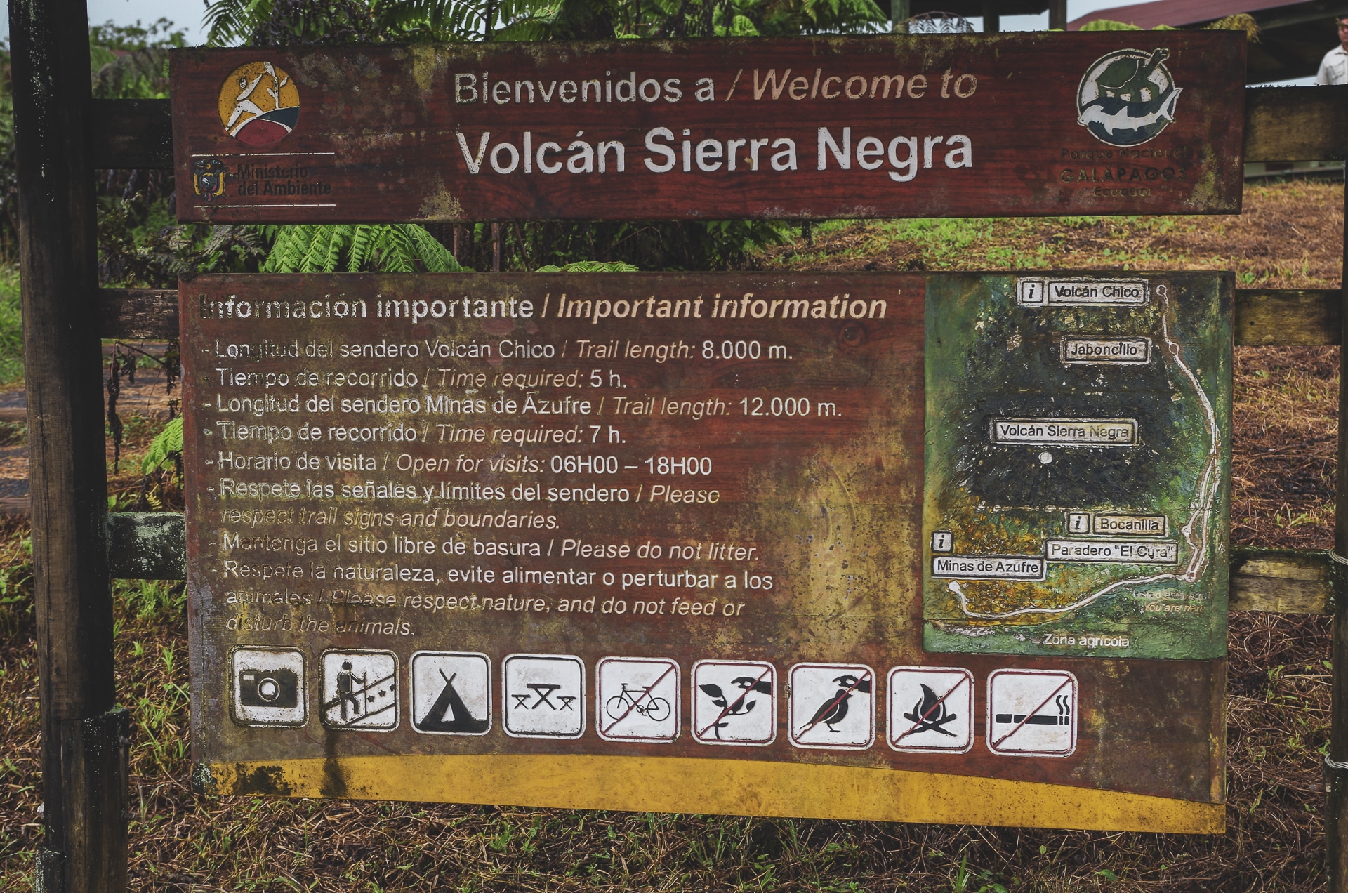 panneau informatif Volcan Sierra Negra Galapagos