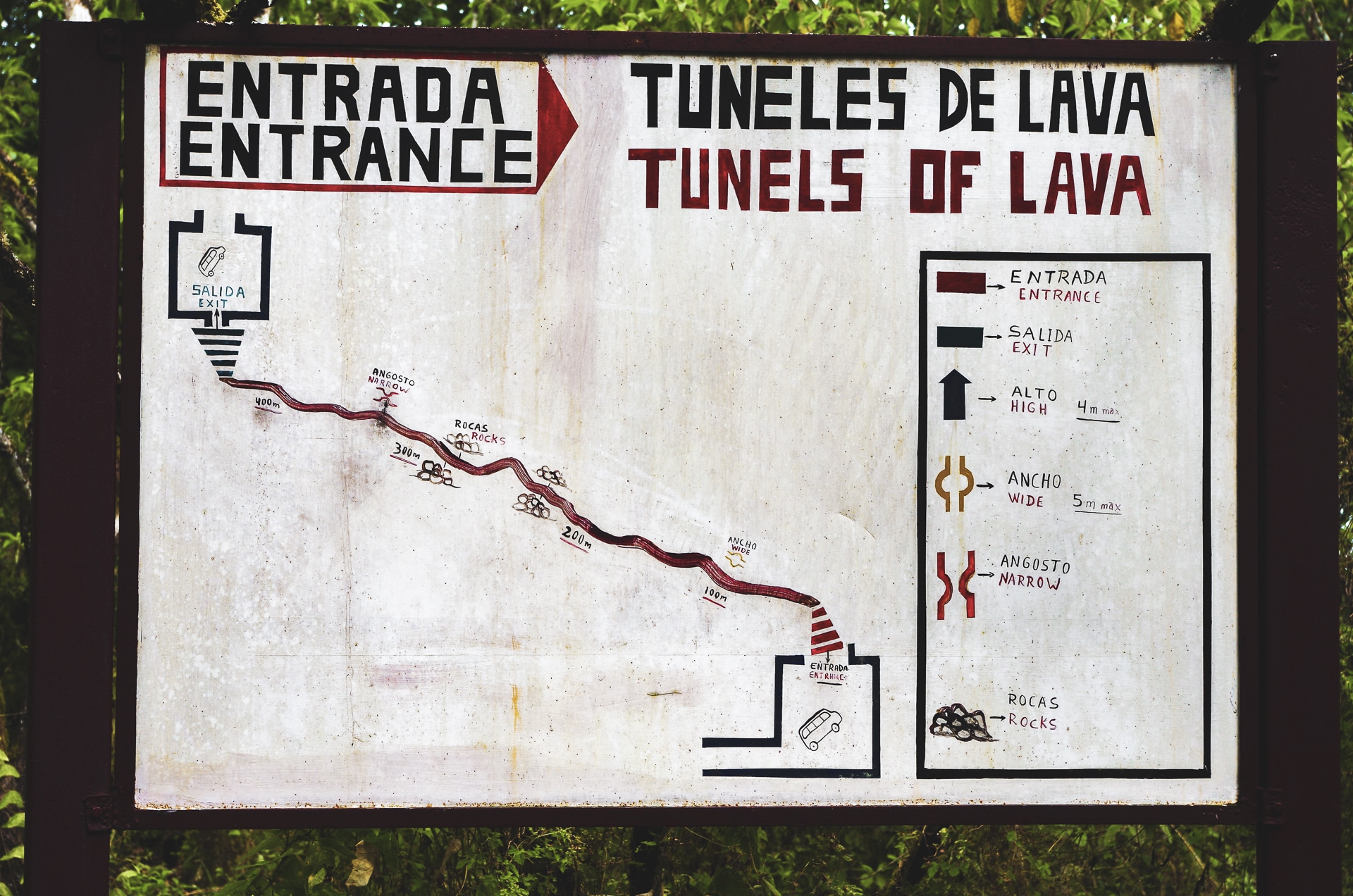 panneau informatif tunnel de lave Santa Cruz Galapagos