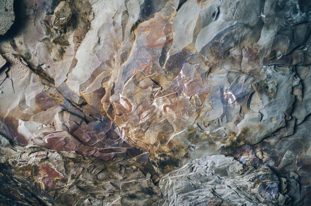 peinture rupestre dans la grotte ana Kai Tangata