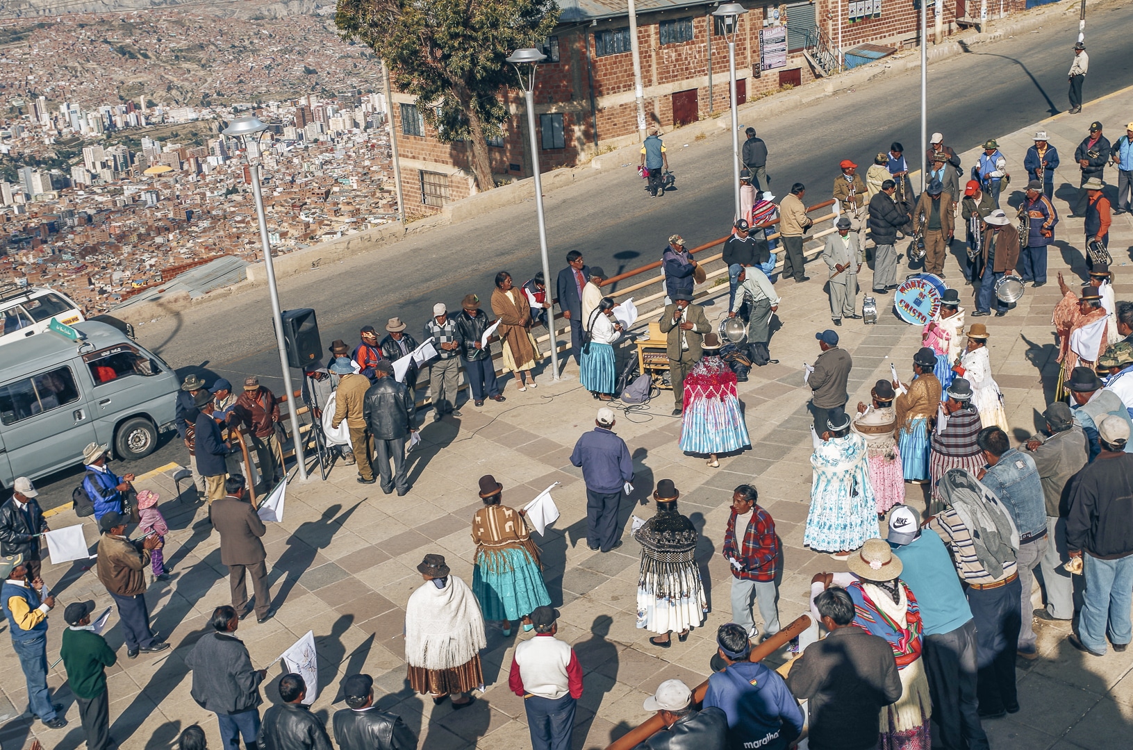 manifestation au quartier El Alto à la Paz avec des Cholitas en Bolivie