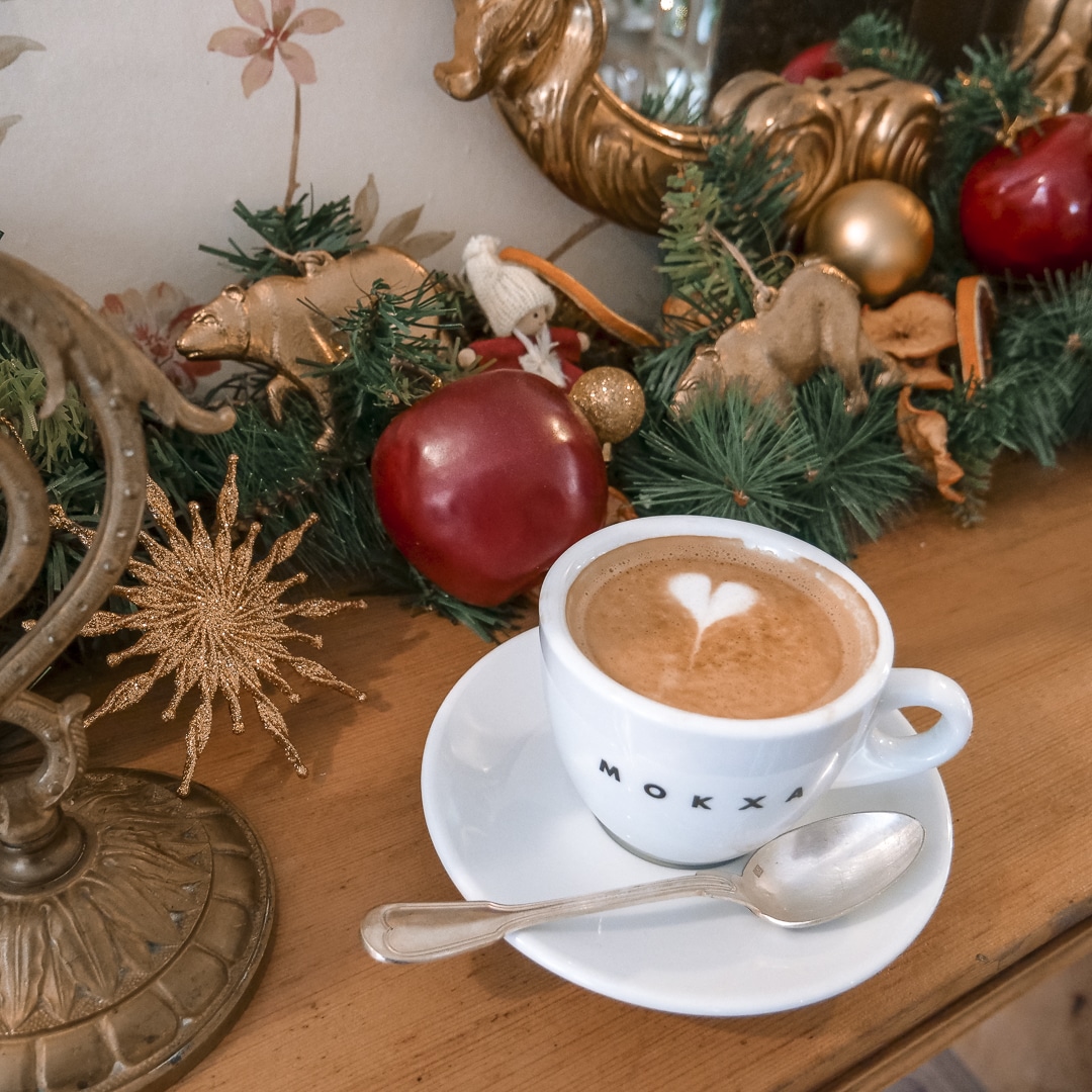 café avec un coeur salon de thé l'Artémise à Colmar