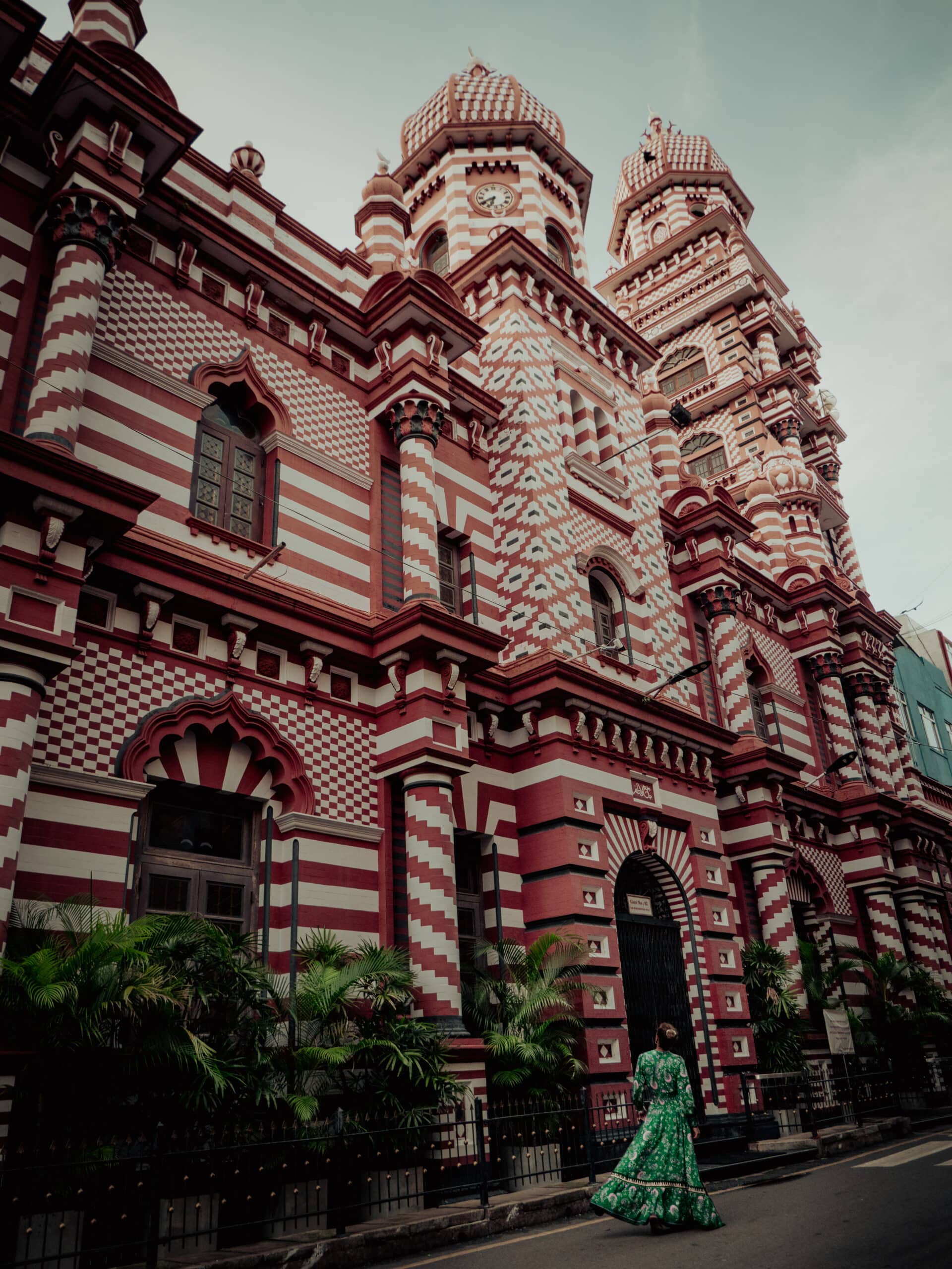 mosquée rouge Jami Ul-Alfar que faire a Colombo, quoi visiter a Colombo Sri Lanka