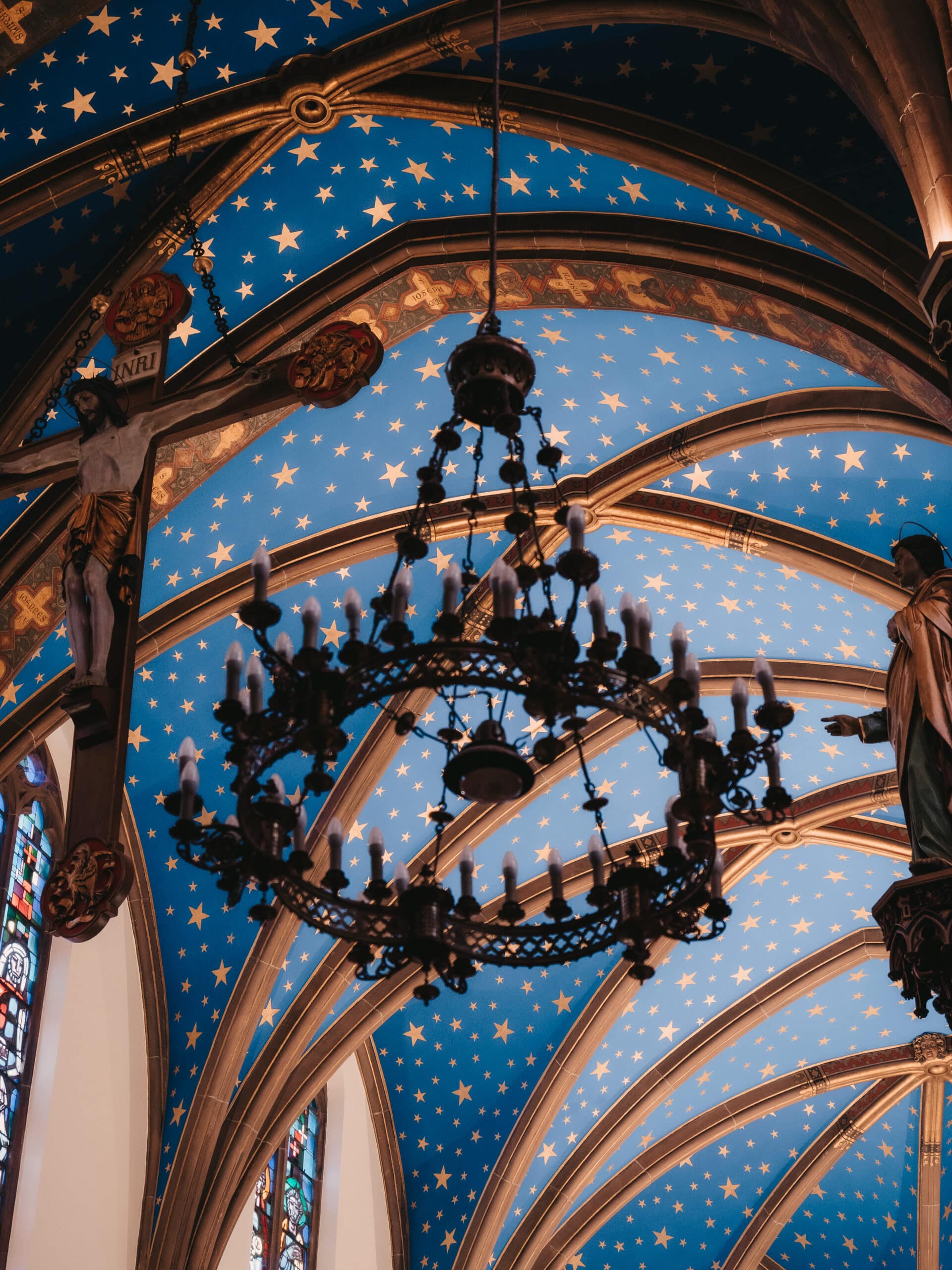 plafond étoilé basilique notre dame de marienthal alsace plus belle église de france chemin de Compostelle